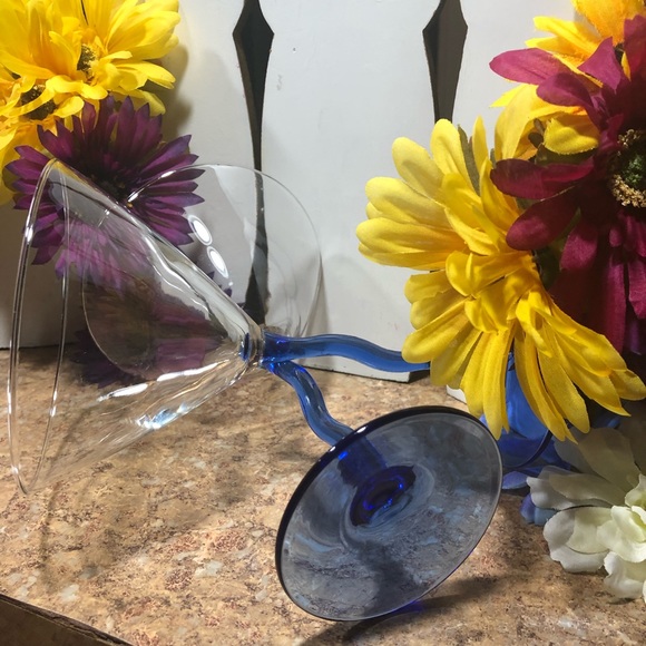 2 Vintage Clear Martini Cocktail Glasses w/Blue Zig Zag Stems 🍸 🍸 - Picture 4 of 7